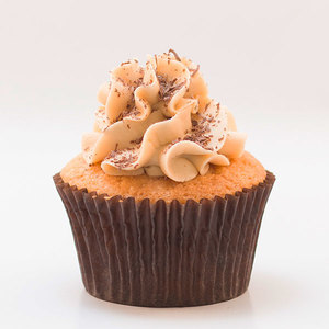 Salty Caramel Vanilla Cupcakes Delish Cupcakes