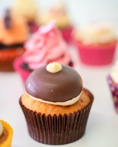 Boston Gnome Cupcakes Delish Cupcakes