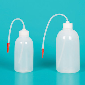 Bottles 2: Wash Bottle 250ml with Spout On Top LDPE