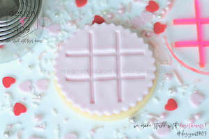 Noughts + Crosses Blank Round Acrylic Embosser Stamp