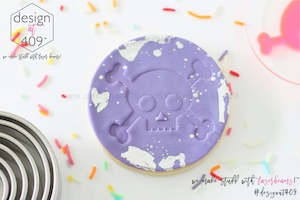 Silhouette Stamps: Skull + Crossbones 1 Acrylic Embosser Stamp