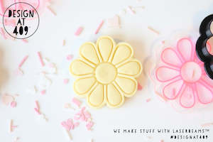 Small Daisy 3 Embossing Stamp & Cutter