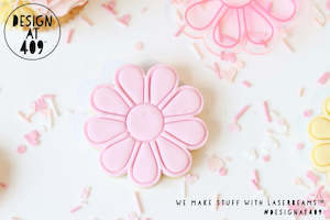 Daisy 3 Stamp & Cutter