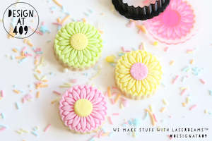 Mothers Day Stamps With Cutters: Mini Daisy 1 Embossing Stamp & Cutter