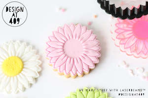 Daisy 1 Stamp & Cutter