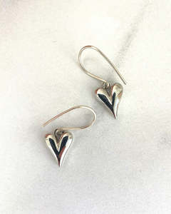 Jewellery: modern hearts - silver - small ear wires