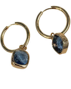 Jewellery: glass cushion hoops - gold - blue