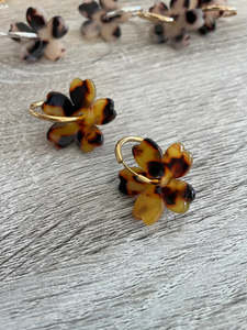 Jewellery: tortoiseshell blooms - gold - amber