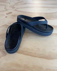 Carrie Leather Bags: Jandals - leather - black - CARRIE