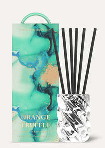 The Aromatherapy Co: Festive Favours LE Aroma Sticks & Holder - Orange Truffle