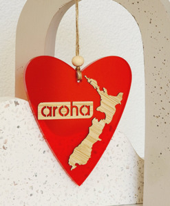 Gifts: Hanging Ornament - Heart Aroha