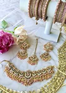Jewellery: Pink 'n' Gold set