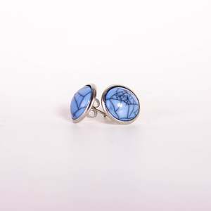 Accessories 1: Howlite Studs