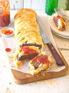 Dinner: Herby Sausage Plait