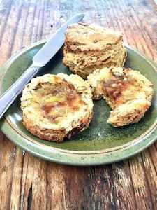 Lemons And Limes: Date and Orange Scones
