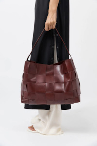 Bags: Woven Large Tote Plum