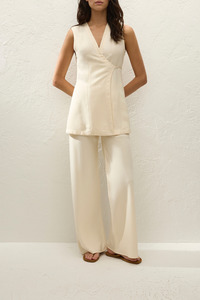 Bottoms: Florine Pant Latte