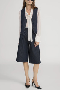 Denim: The Tailored Short Rinse