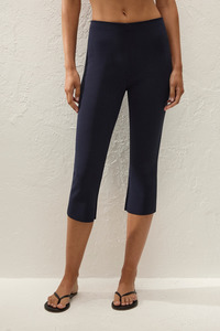Bottoms: Leandra Capri Pant Navy