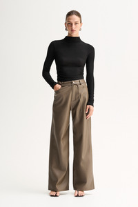 Bottoms: Archer Pant Taupe
