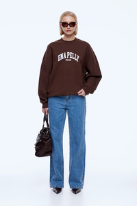 Tops: Mila Oversized Sweater Chocolate/ Ena Pelly