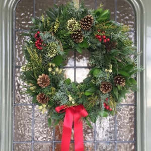 Christmas: Christmas Foliage Wreath