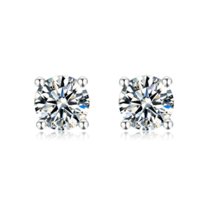 Earring: [Classic Four-claws] Moissanite Earrings in Sterling Silver