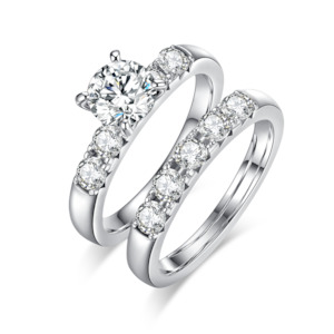 Four Claws 0.8 carat Lab-Grown Diamond Ring in 18K White Gold main and side stac&hellip;