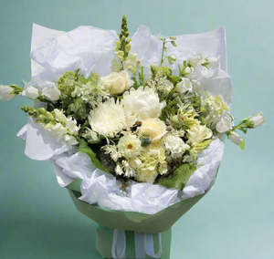 Gorgeous White's Mother's Day Bouquet