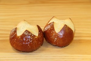 Bretzel roll