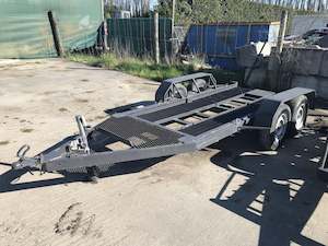 1976 McKay Twin-Axle Digger Trailer