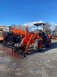 Tractors: HITACHI ZW100 , 7 TON WHEEL LOADER , OPEN CAB, SILAGE FARM MACHINE