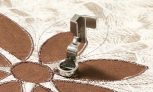 Brother Sewing Machines: Brother Ruler Foot (Low Shank Machines). F089AP