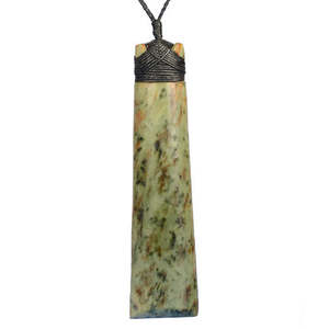 Greenstone Pendants: Extra-Large Greenstone Toki 13cm