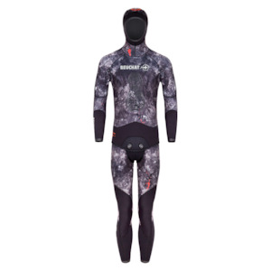 Freediving Wetsuits: Beuchat TrigoBlack 5mm Wetsuit