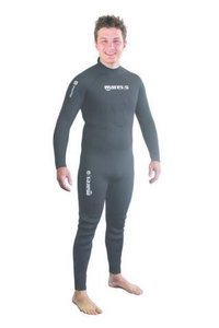Snorkelling: 5mm Wetsuit Mares Sniper