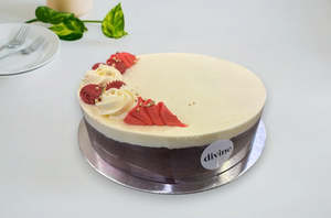 B2c Retail Collection: Red Velvet Iced Cake: Velvety Smooth Perfection