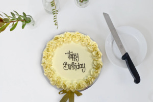 Buttercream Cake - Gold