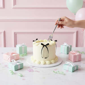 Vintage Parisian Bow | Signature Round