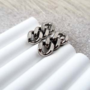 Luxed Links Drop Earrings - Silver