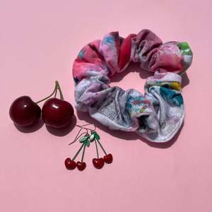 Graffiti Rainbow - Oversized Scrunchie