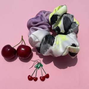 Lavender Lemon Macaron - Oversized Scrunchie