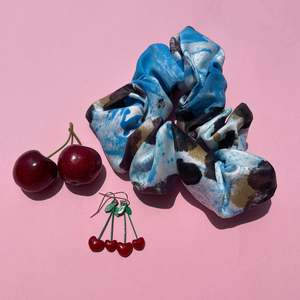 Scrunchies: Blue Leopard Print - Oversized Scrunchie