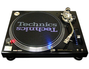 Technics SL-1210M5G Direct Drive Turntable
