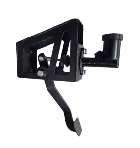 Remote mount clutch pedal - Nissan