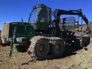 Forestry: John Deere 1910E