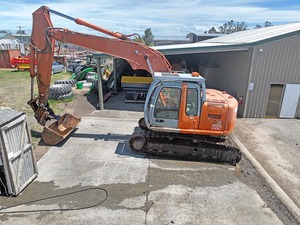 Hitachi ZX 225 USRk