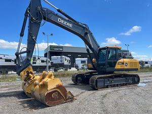 Construction: John Deere E300LC-II
