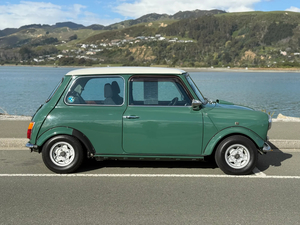 Products: 1997 Rover Mini Cooper SPI - 35 Anniversary