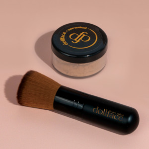 FOUNDATION: Mineral foundation and Kabuki brush bundle